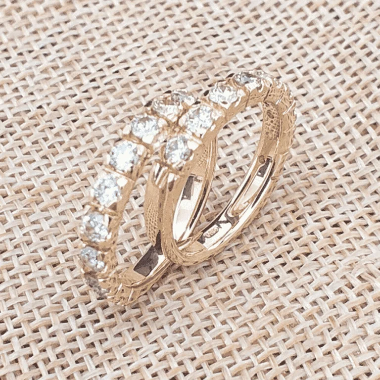 Meia Aliança Aparador em ouro 18k com 9 Diamantes de 7 pontos - 4 gramas
