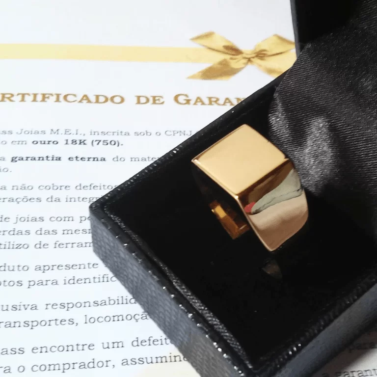 Anel Masculino Chapa Quadrada Forrado  em Ouro 18k - 9 gramas
