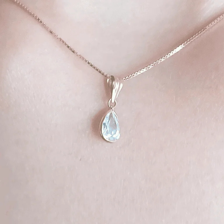 Pingente Ponto de Luz em Ouro 18k com Gota de ZIrcônia